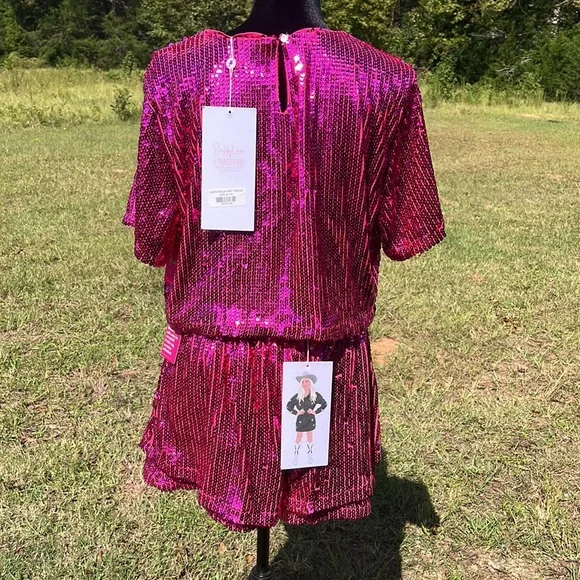 Buddy love x Raelynn 2 piece Laura sequin set. Merlot. Size medium. NWT! - Picture 4 of 6